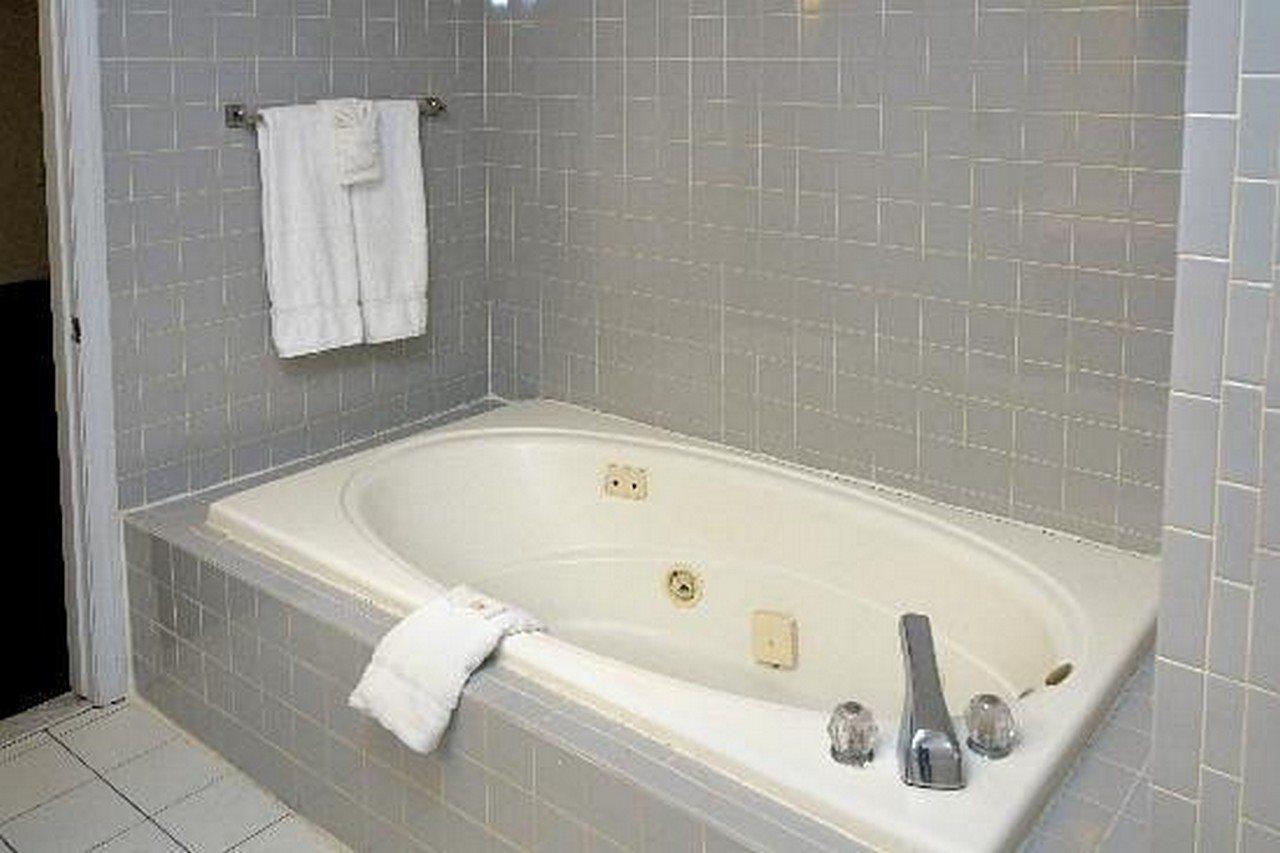 Regency Inn & Suites מערב ספרינגפילד מראה חיצוני תמונה