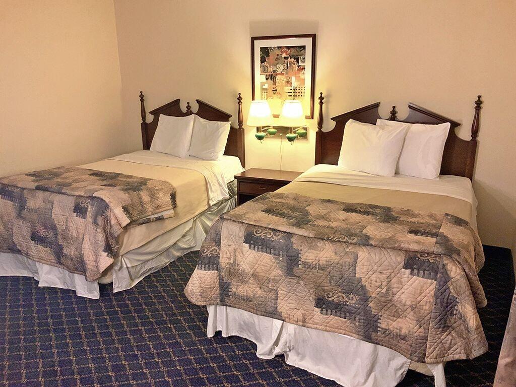 Regency Inn & Suites מערב ספרינגפילד מראה חיצוני תמונה